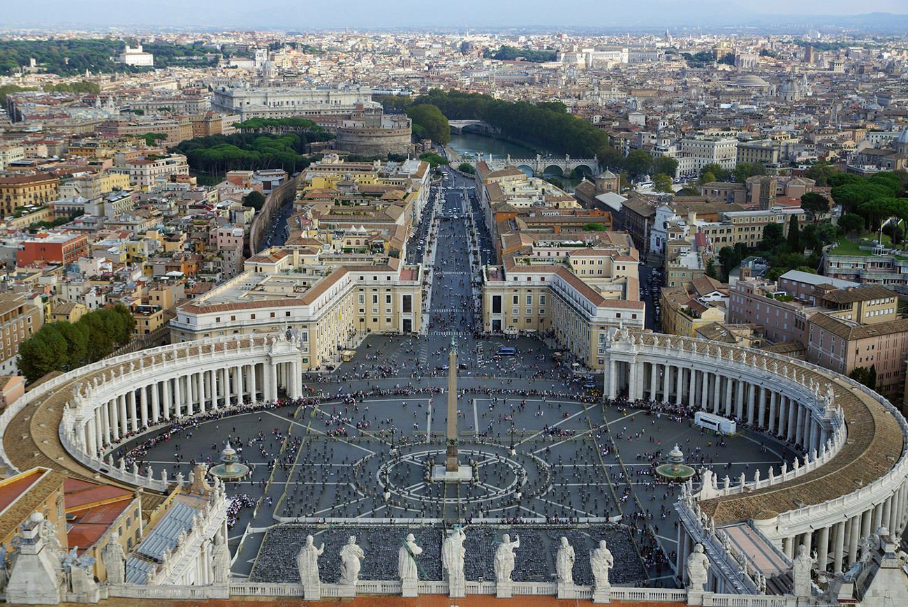 Al momento stai visualizzando Papa Leone XIV: un nuovo inizio sotto il cielo di Roma